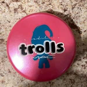 MAC TROLLS BEAUTY POWDER IN C36 GLOW RIDA